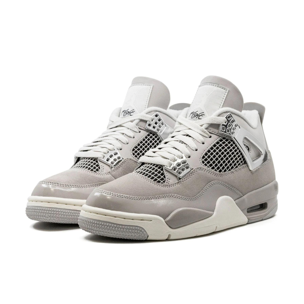 AIR JORDAN 4 WMNS "Frozen Moments"