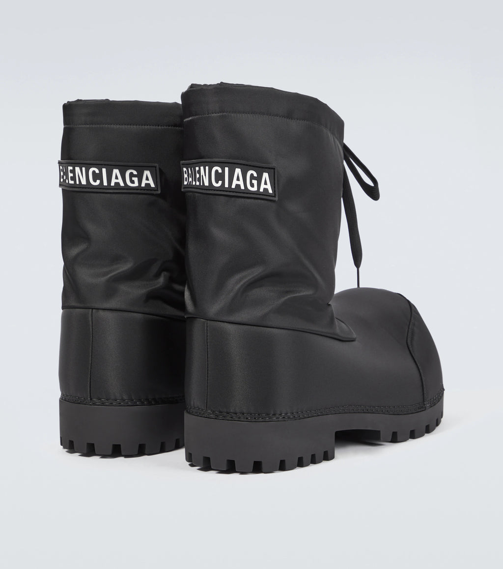 Balenciaga alska boots